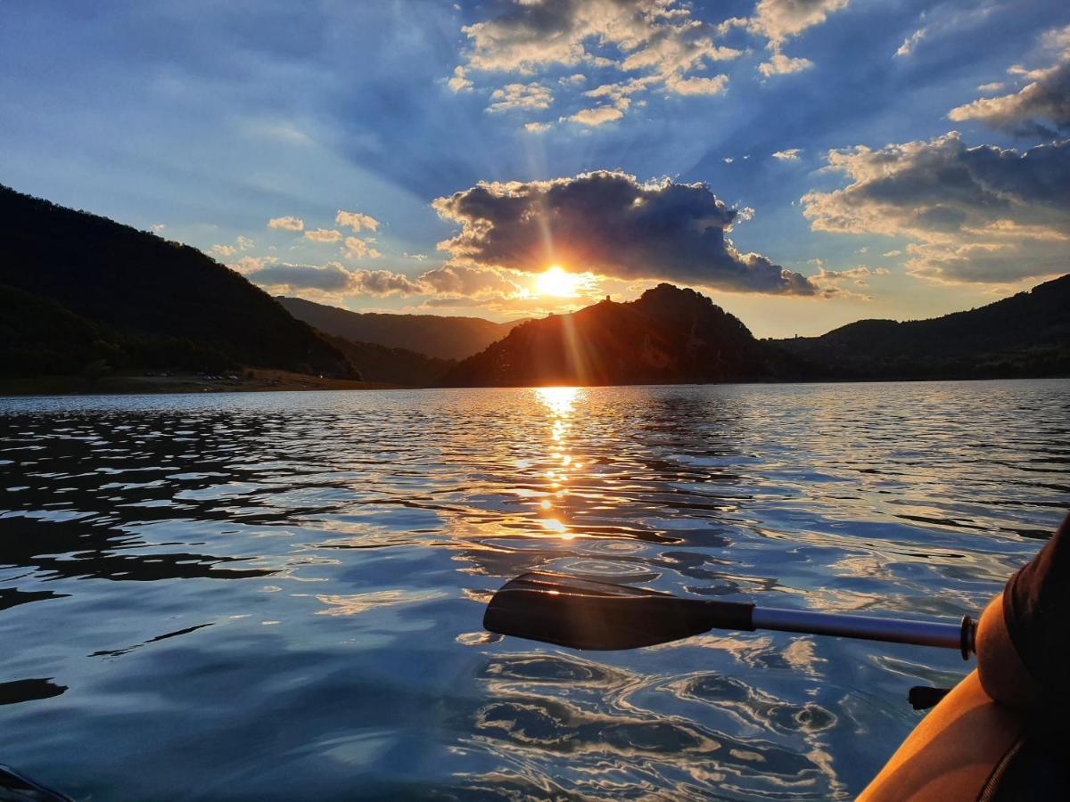 La Casa Sul Fiordo Lago Del Turano Paganico Sabino Eksteriør bilde